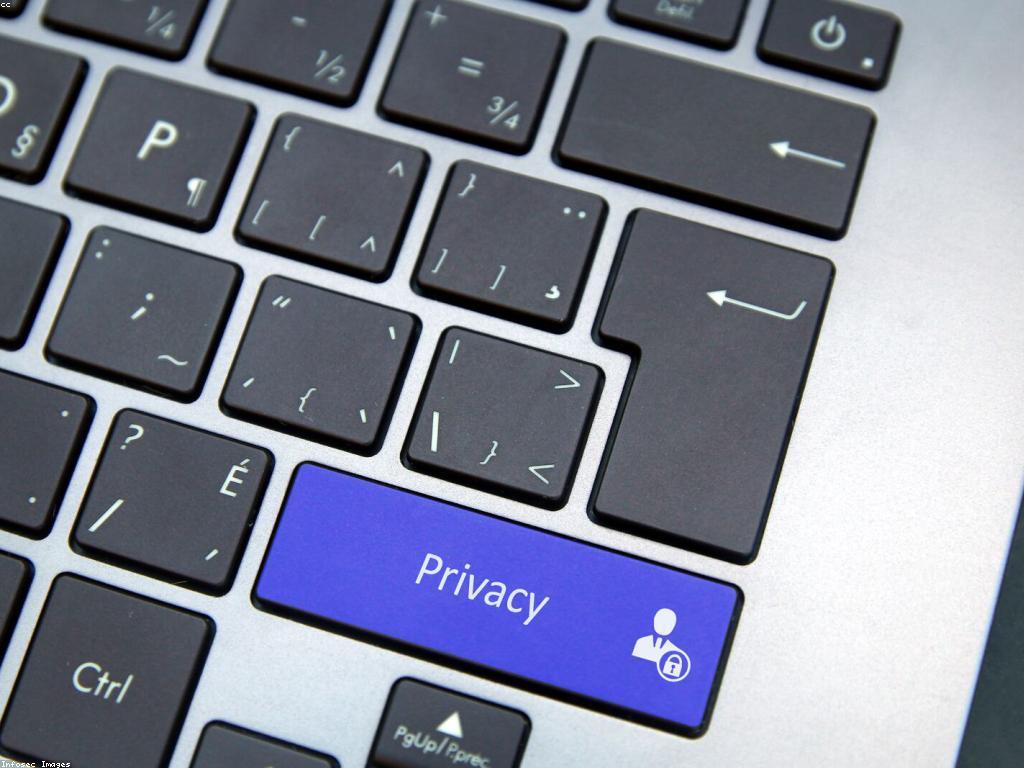 សុវត្ថិភាពនិងភាពជឿជាក់នៅក្នុងឯកជនភាពអនឡាញ